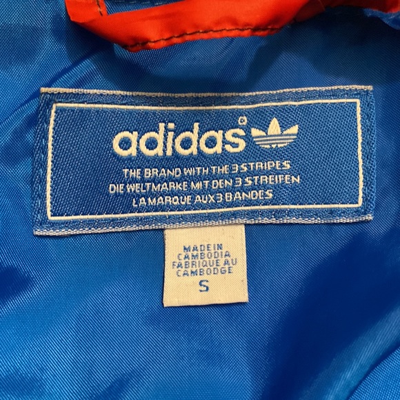 Vintage Adidas Puffer Vest. - Picture 3 of 7